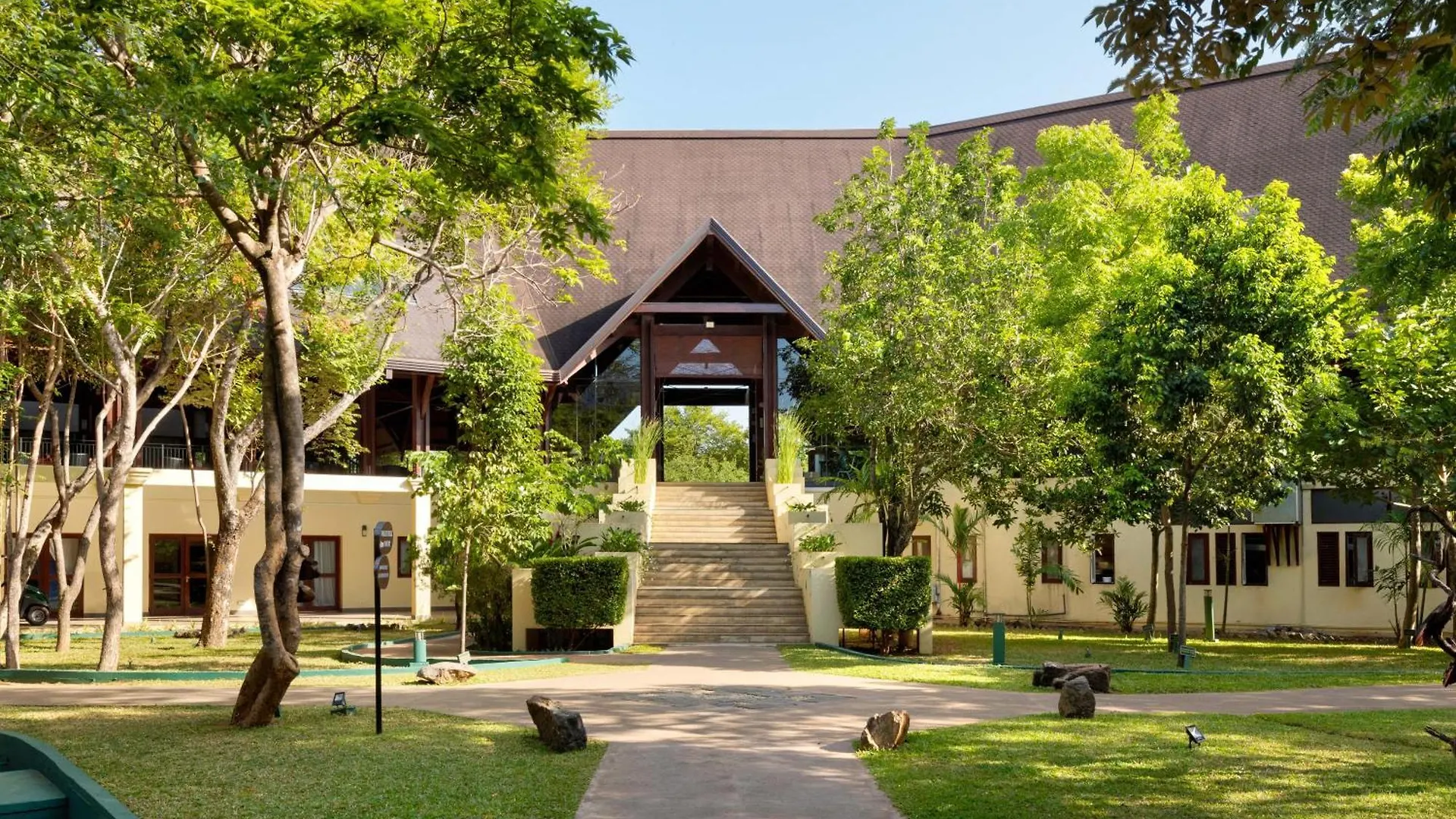 Occidental Paradise Dambulla Sigiriya Hotel