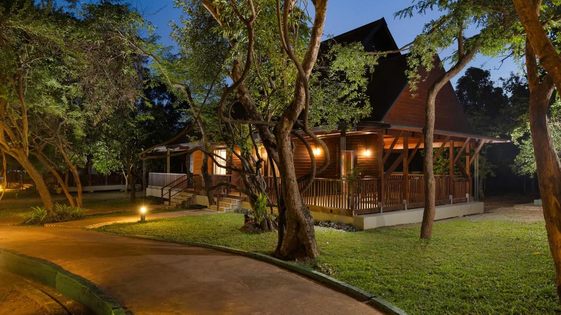 Occidental Paradise Dambulla Sigiriya Hotel